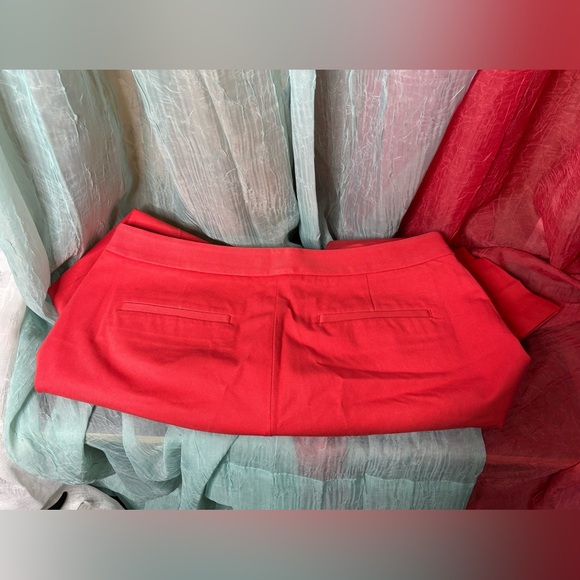 Banana Republic women’s  Bright Red Dress Pants - Picture 5 of 5